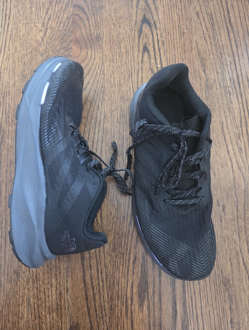 Mens The North Face Sneakers, Size 9.5.